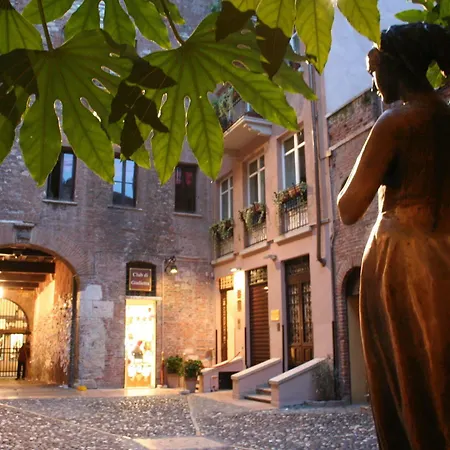 Couette-café La Corte Di Giulietta 3*